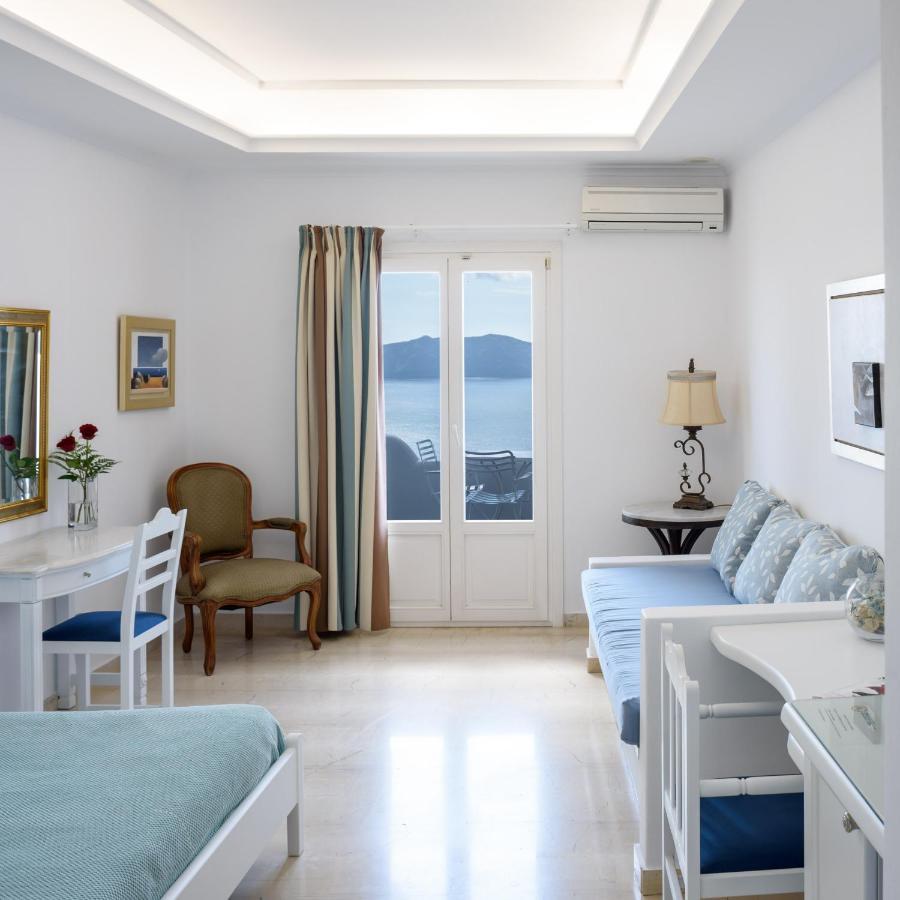 Triple Room Caldera View