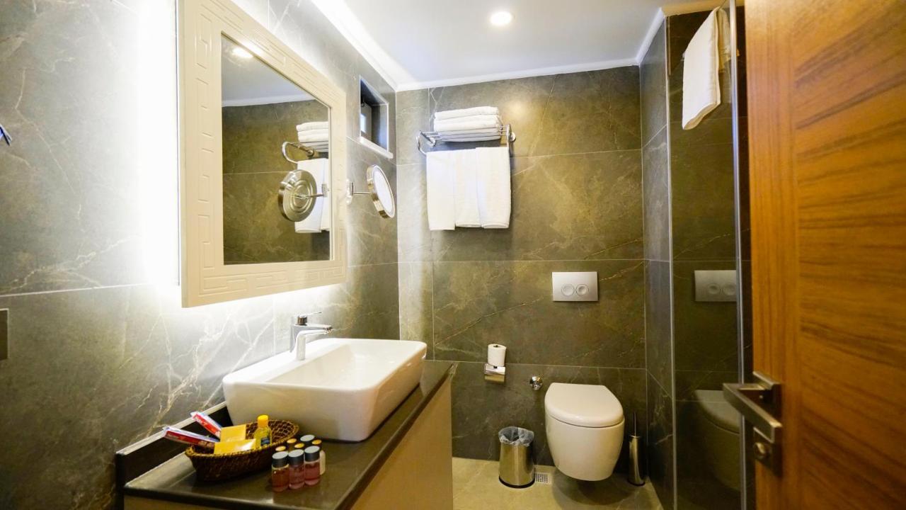 Suite with Garden View