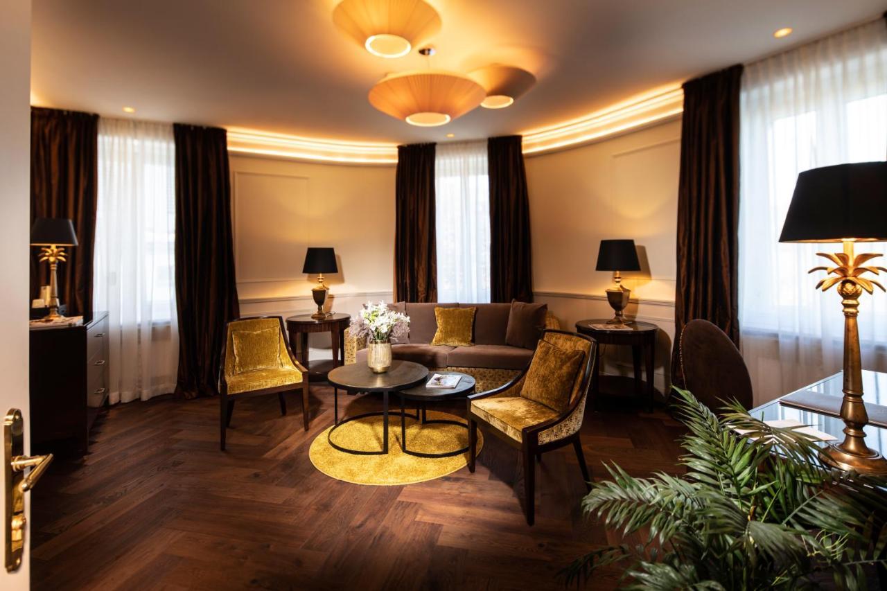 Luxury Suite