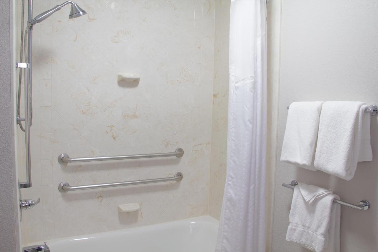 King Room - Mobility Access/Hearing Accessible