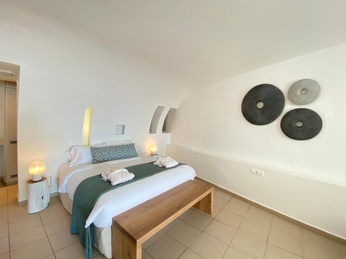 Panorama Suite Caldera View