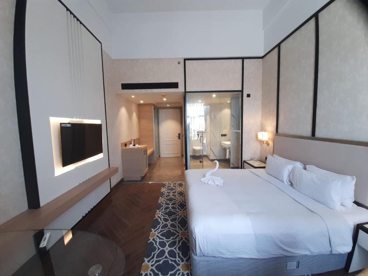 Executive Room on session of 90 mins Spa || on F&SB a-la-carte selection || Complimentary welcome drinks on arrival