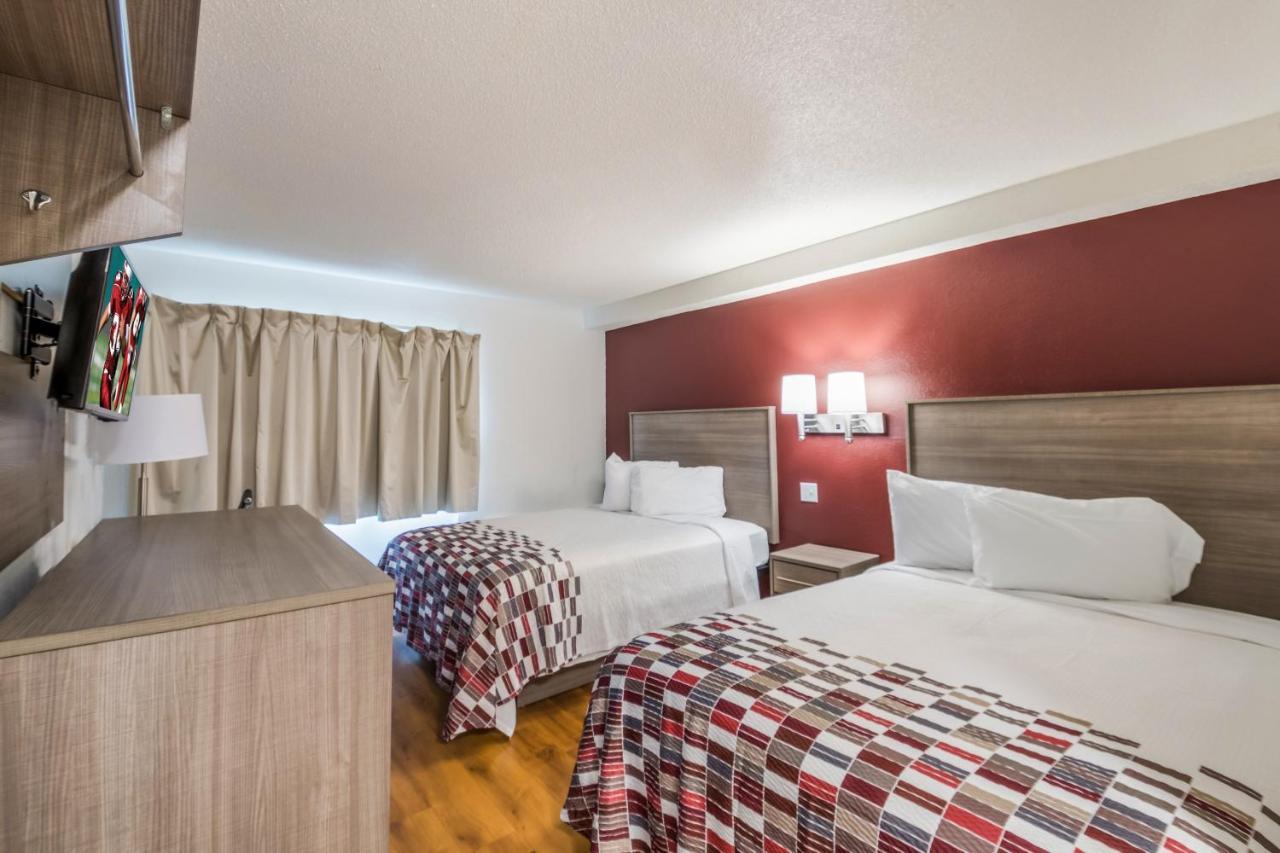 Queen Room Two Queen Beds – Non-Smoking