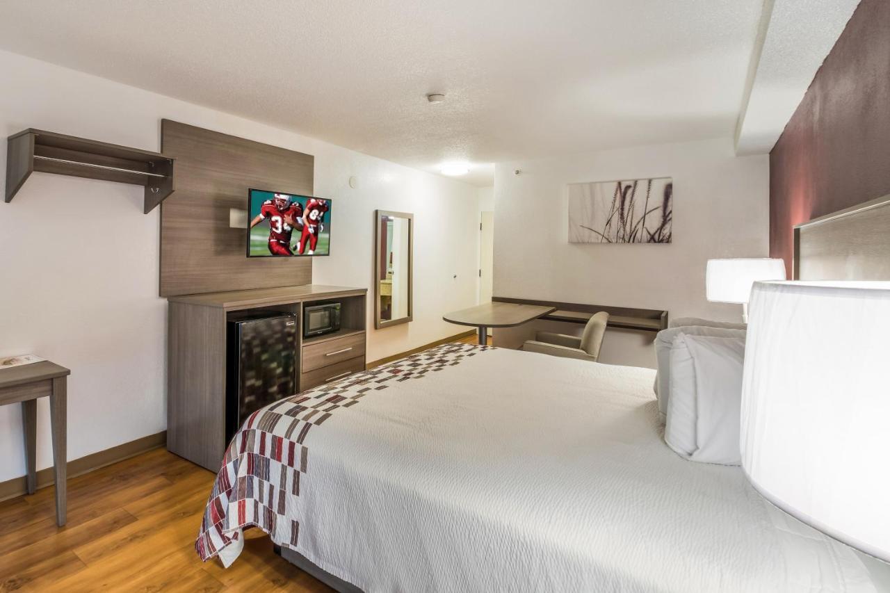 Superior King Room – Disability Access Non-Smoking