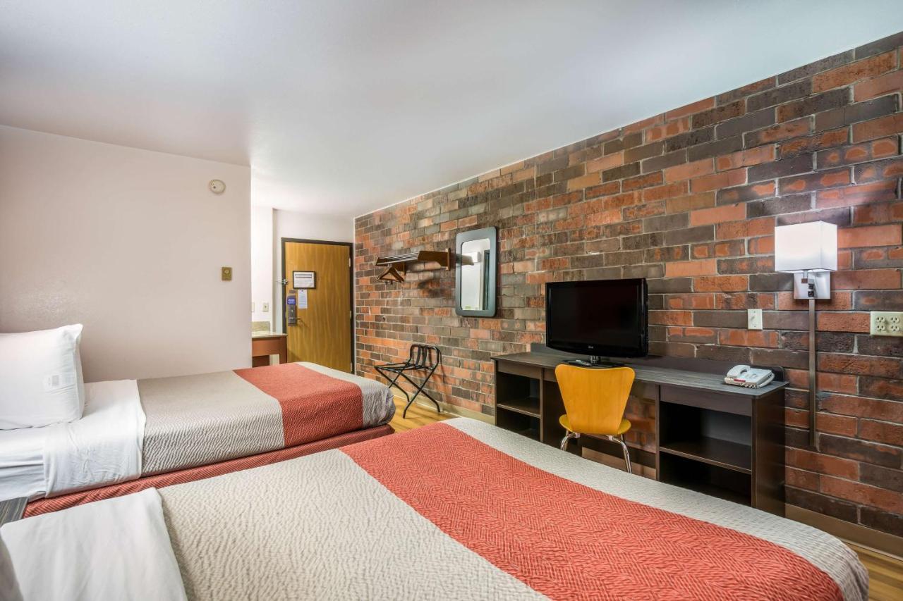 Quadruple Room - Non-Smoking