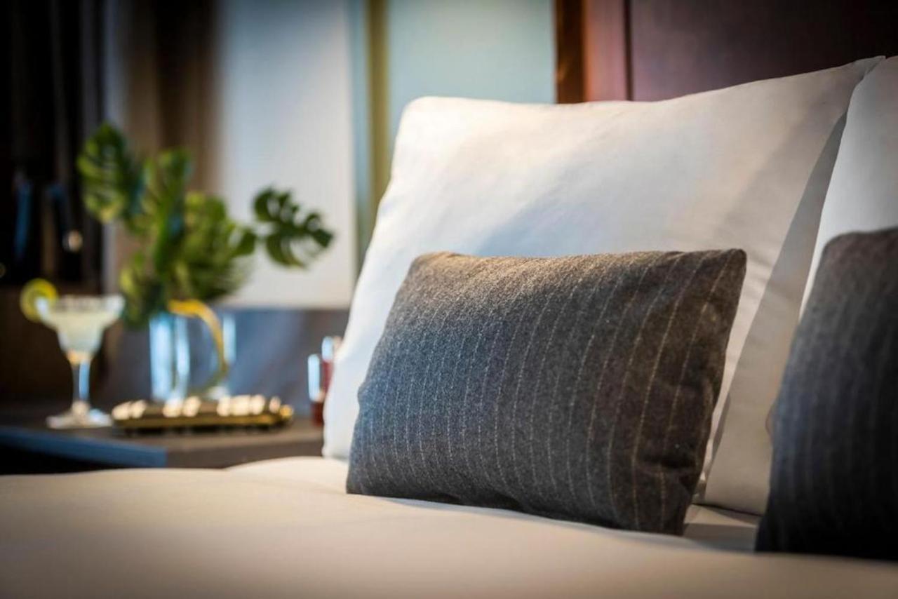 Deluxe Double Double Room