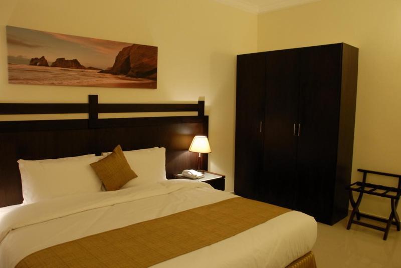 One-Bedroom Apartment,1228320821:JPEG