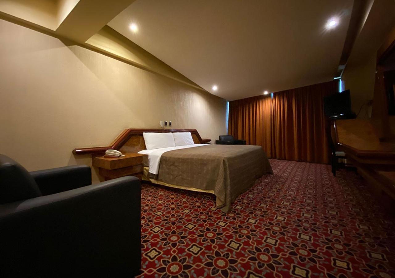 Standard Queen Room