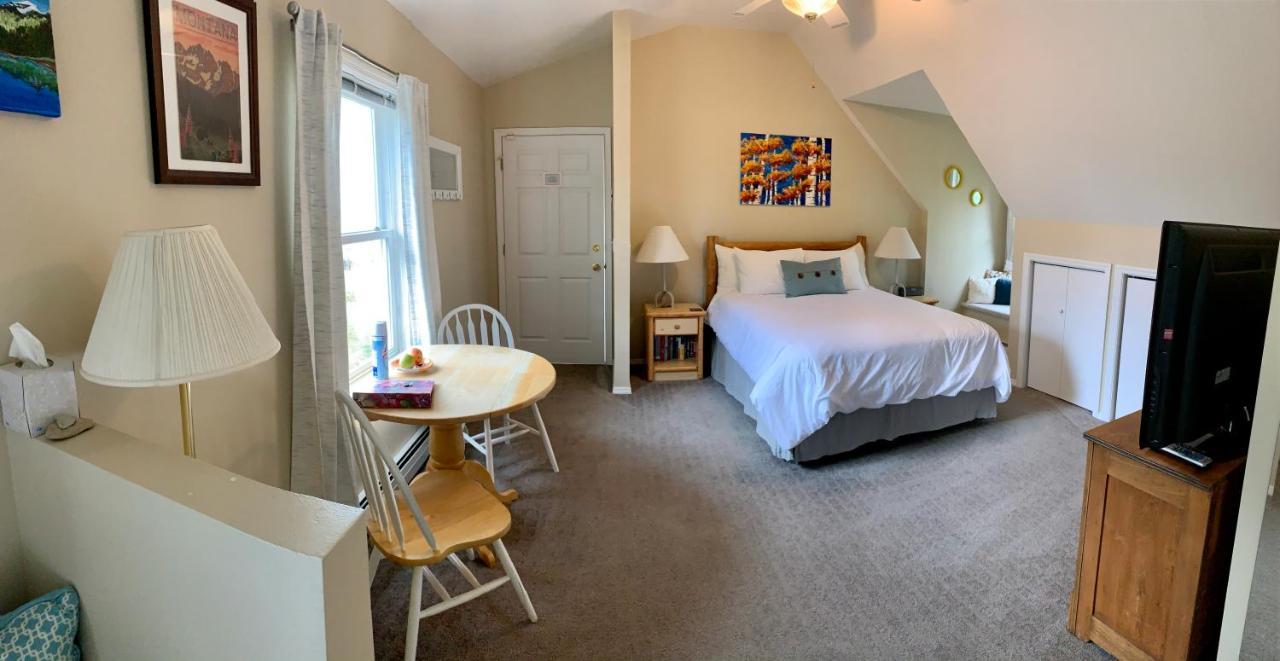 Queen Suite