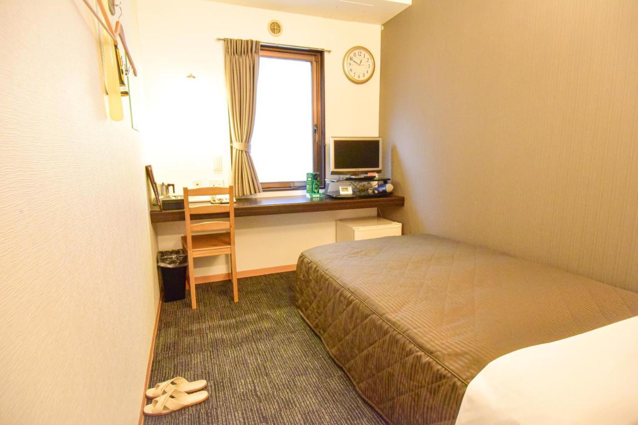 Single Room,1064877382:JPEG