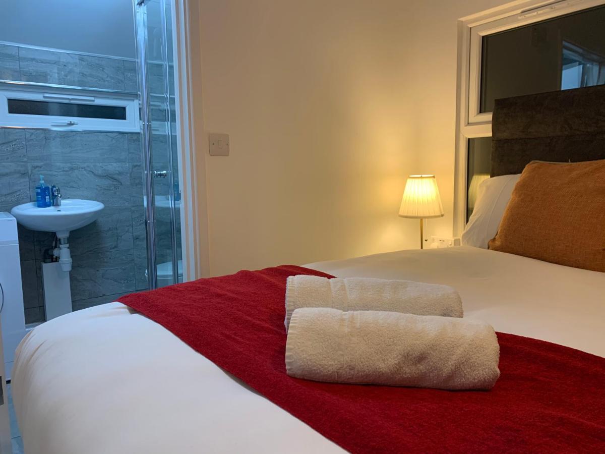 Single Room Private Bathroom