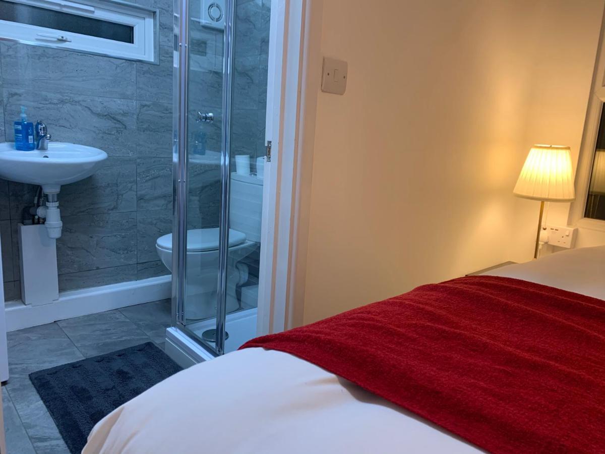 Single Room Private Bathroom