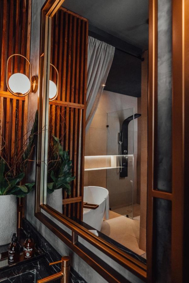 Deluxe Double Room Bath