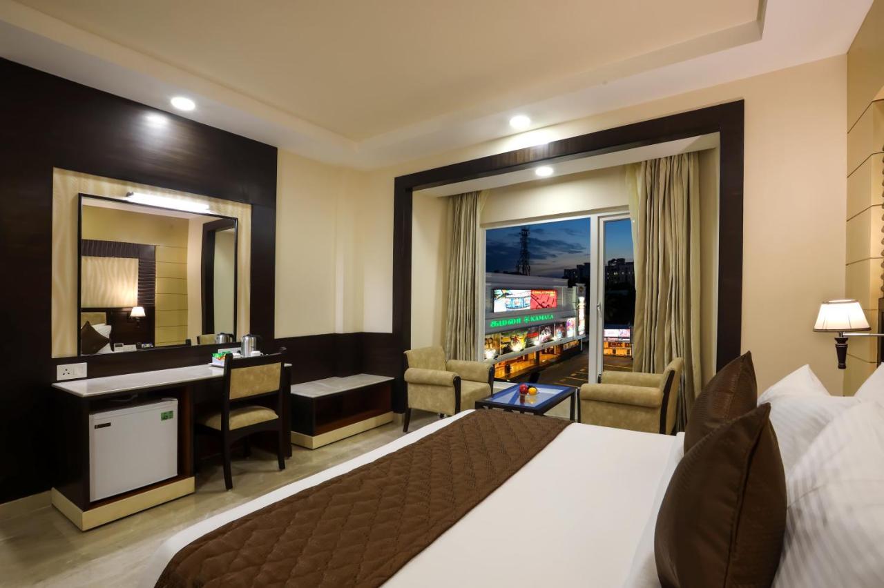 Deluxe King Room