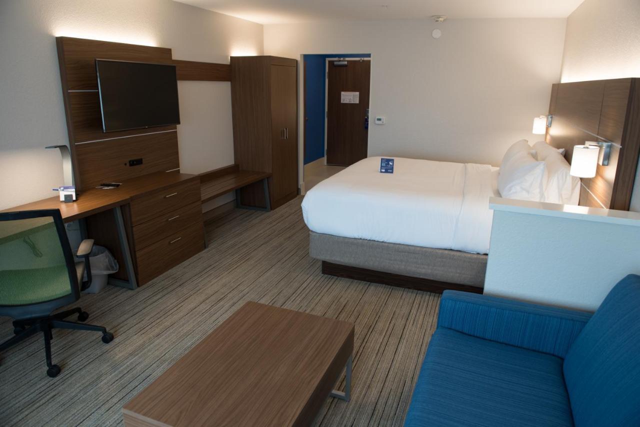 King Suite with Sofa Bed