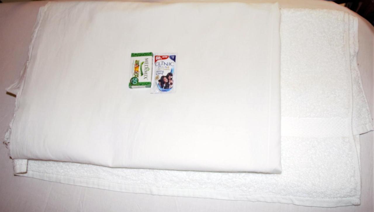 Deluxe Double Room (1 adult + 1 child),1087455688:JPEG