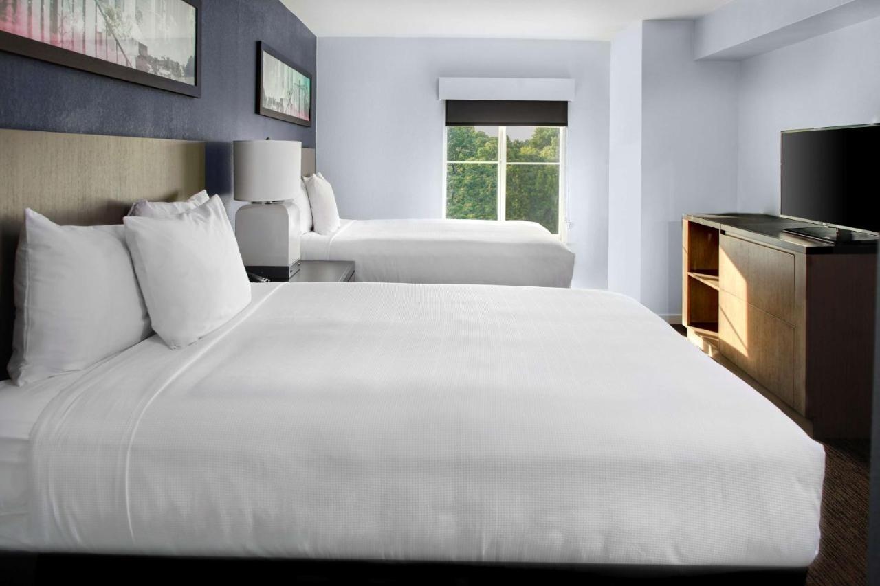 Studio Suite Two Queen Beds