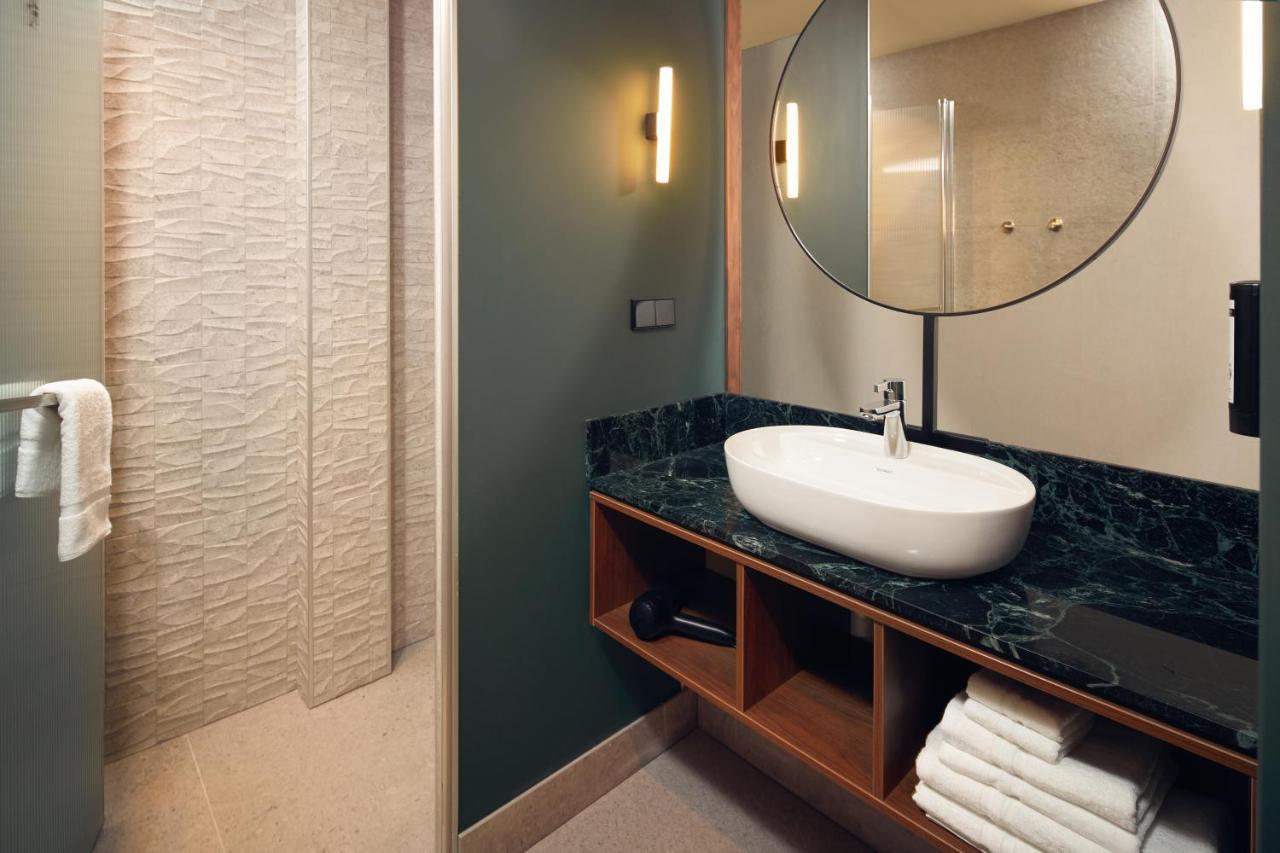 Queen Room Disability Access