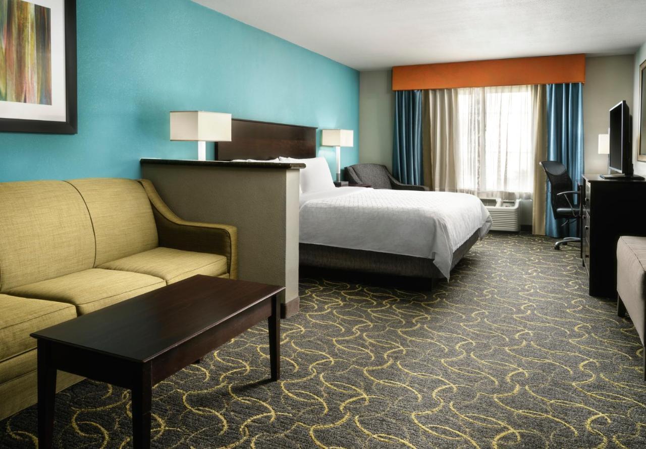 Standard King Room with Sofa Bed
