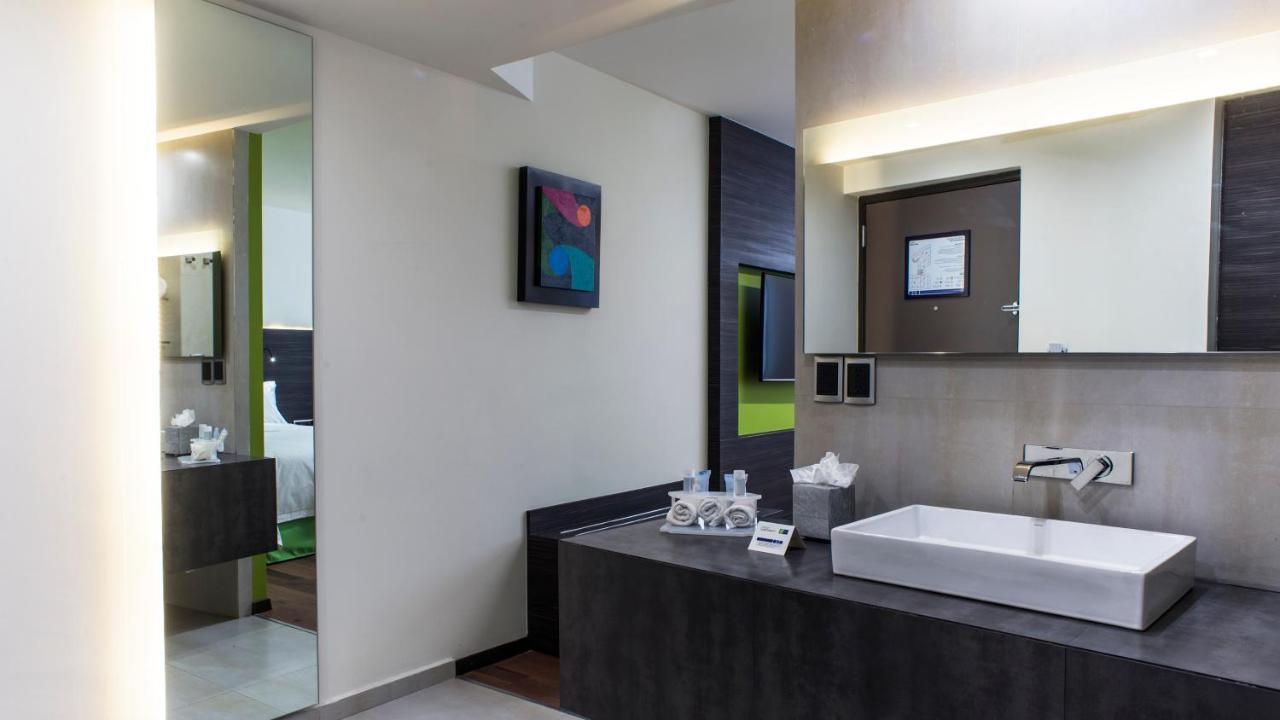 Standard Room Two Queen Beds