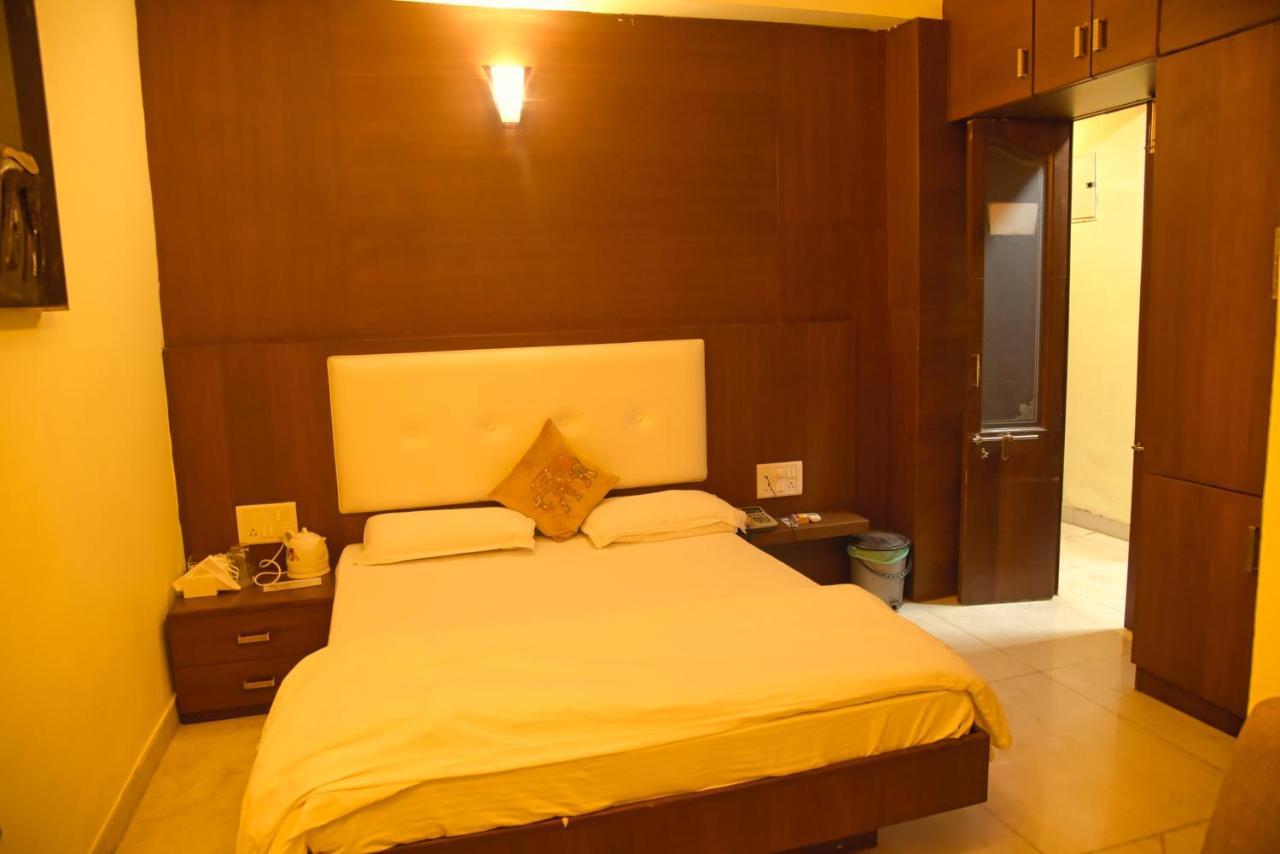 Deluxe Room,1309491739:JPEG