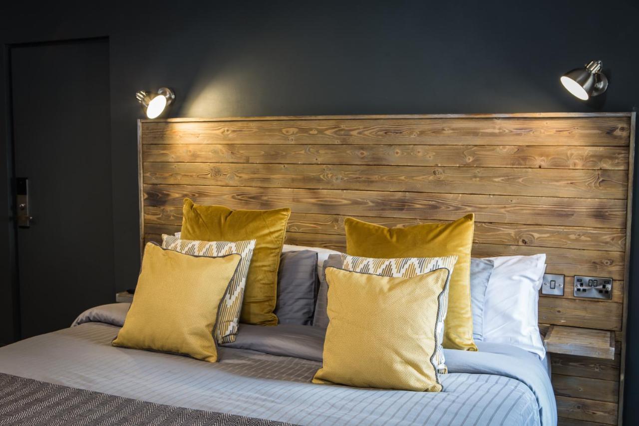 Deluxe King Suite