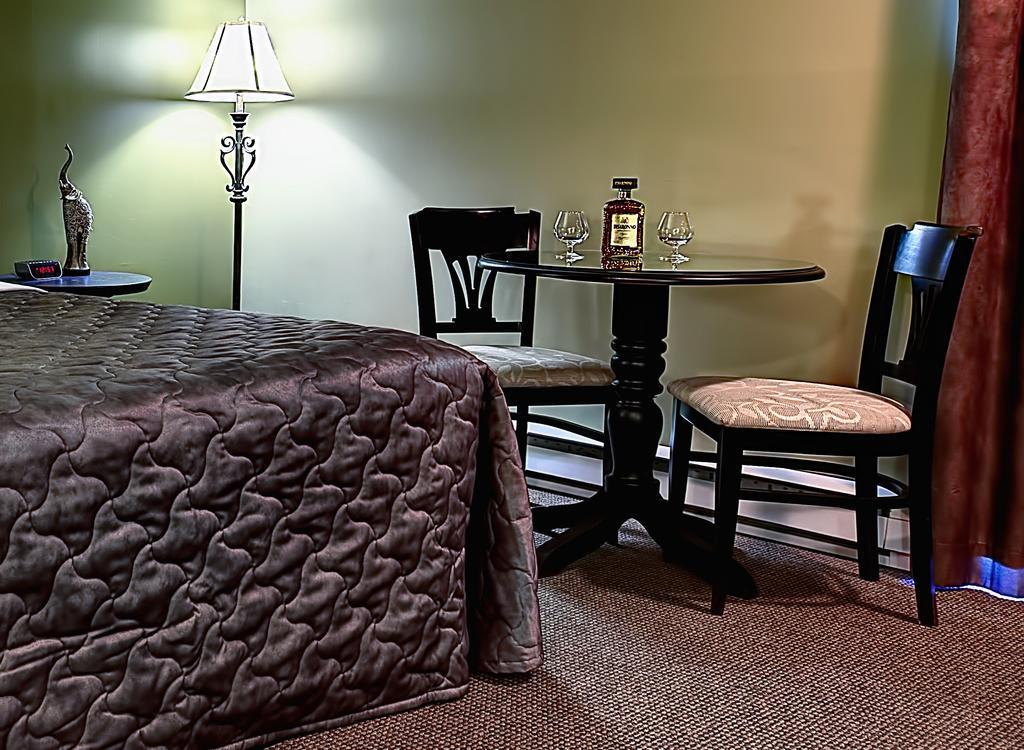 Queen Room
