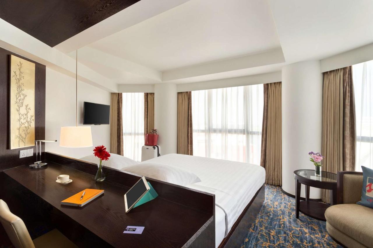 Executive Double Room Return Airport Transfer Complimentary Wifi
