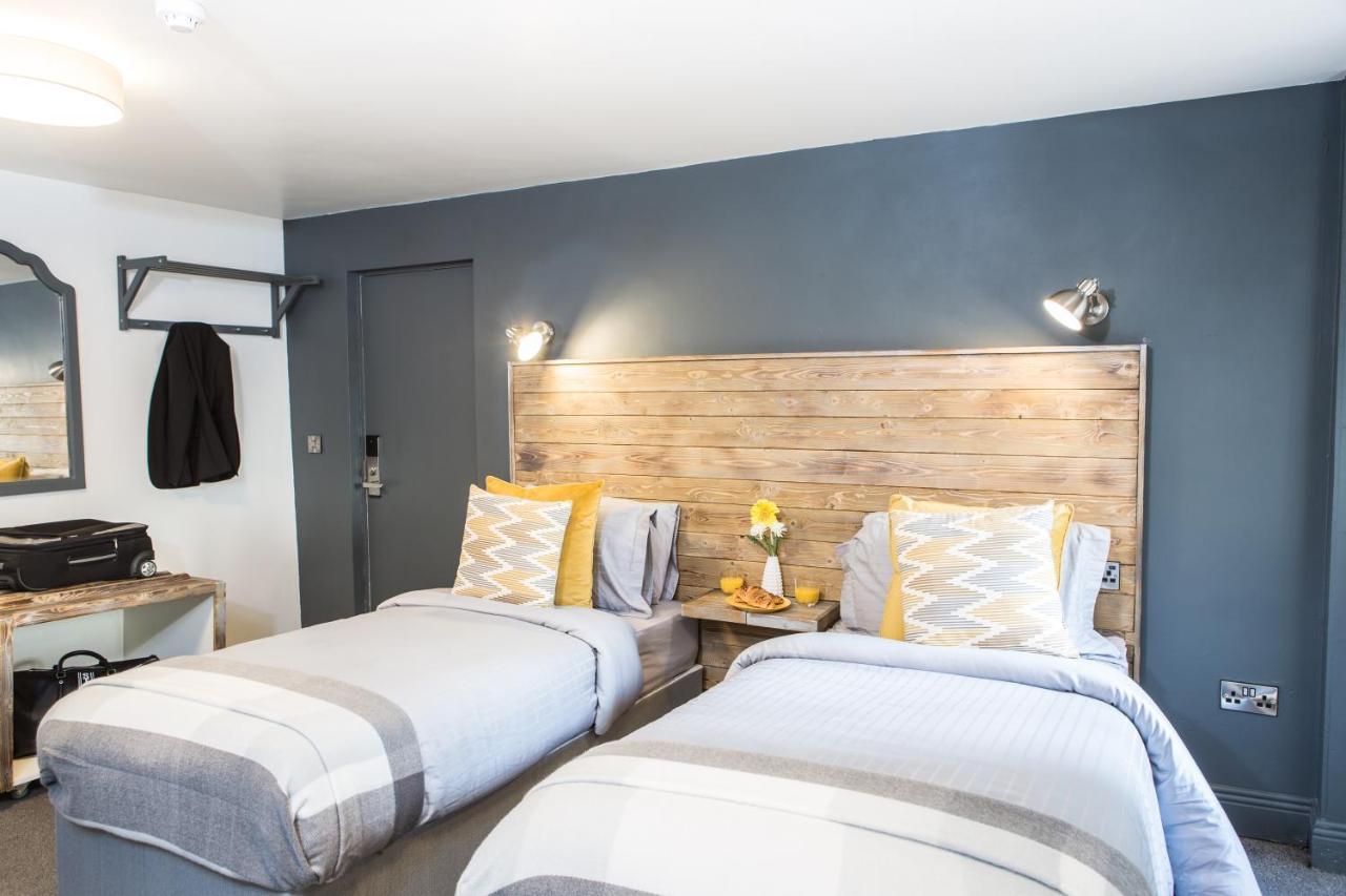 Deluxe King Suite