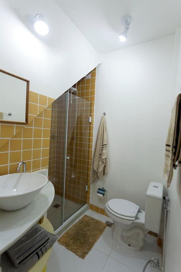 Deluxe Double Room Shower