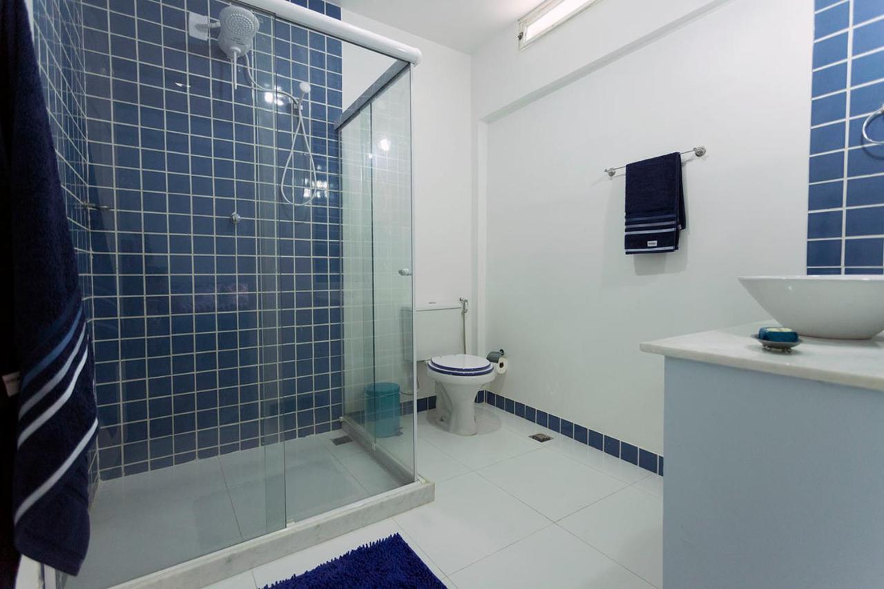 Deluxe Double Room Shower