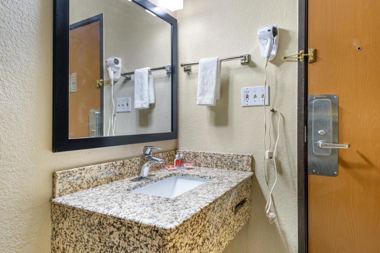 Double Room Two Double Beds Non-Smoking
