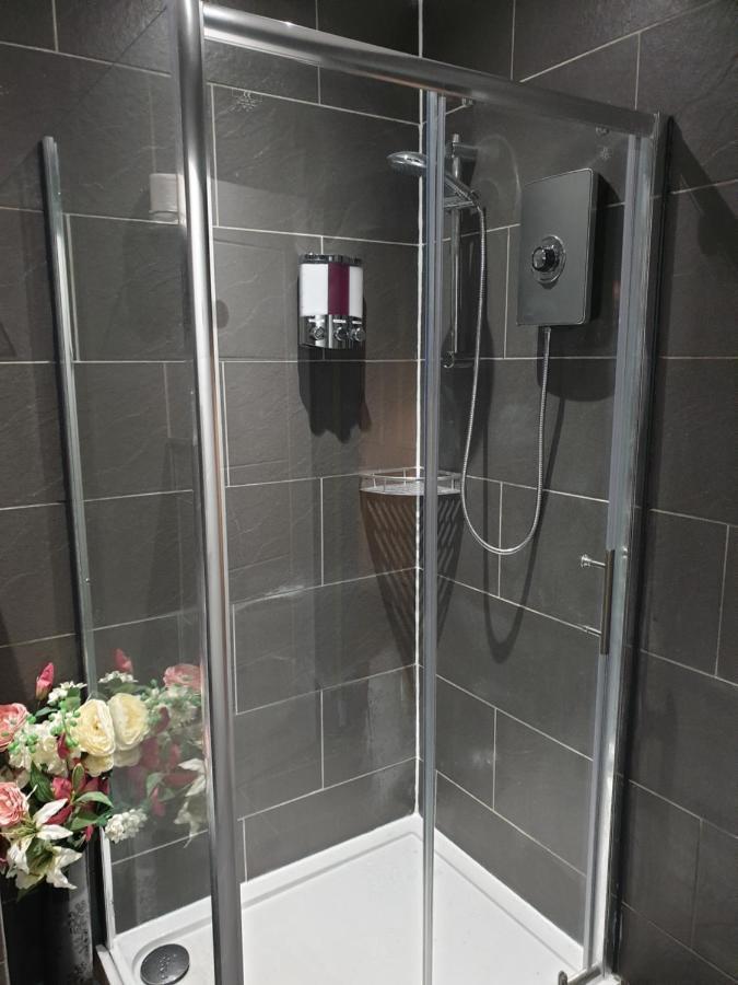 Budget Double Room Private External Bathroom
