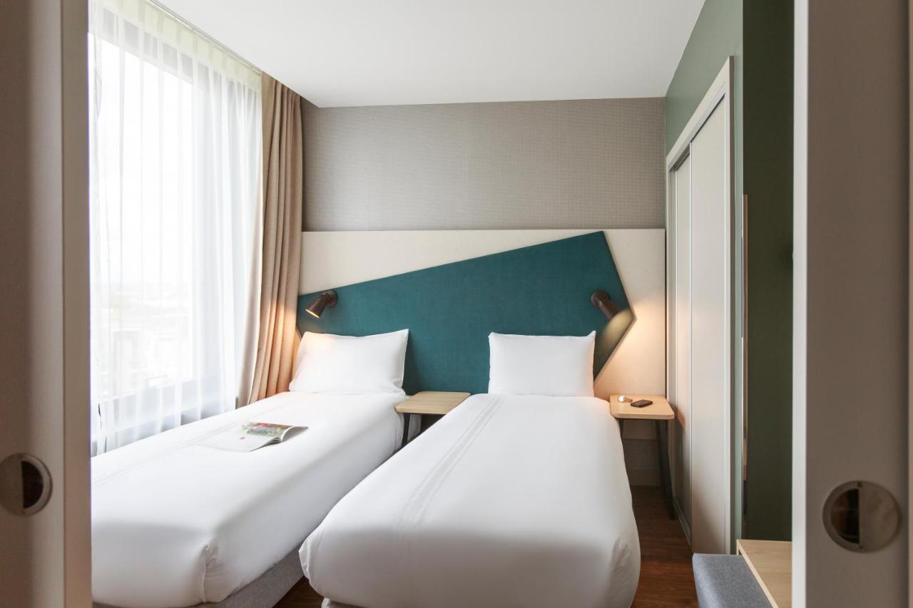 Apartment Twin Beds