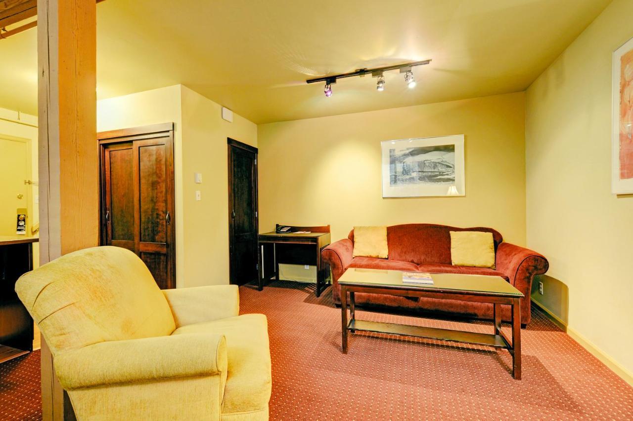 Two-Bedroom Suite,1122874326:JPEG
