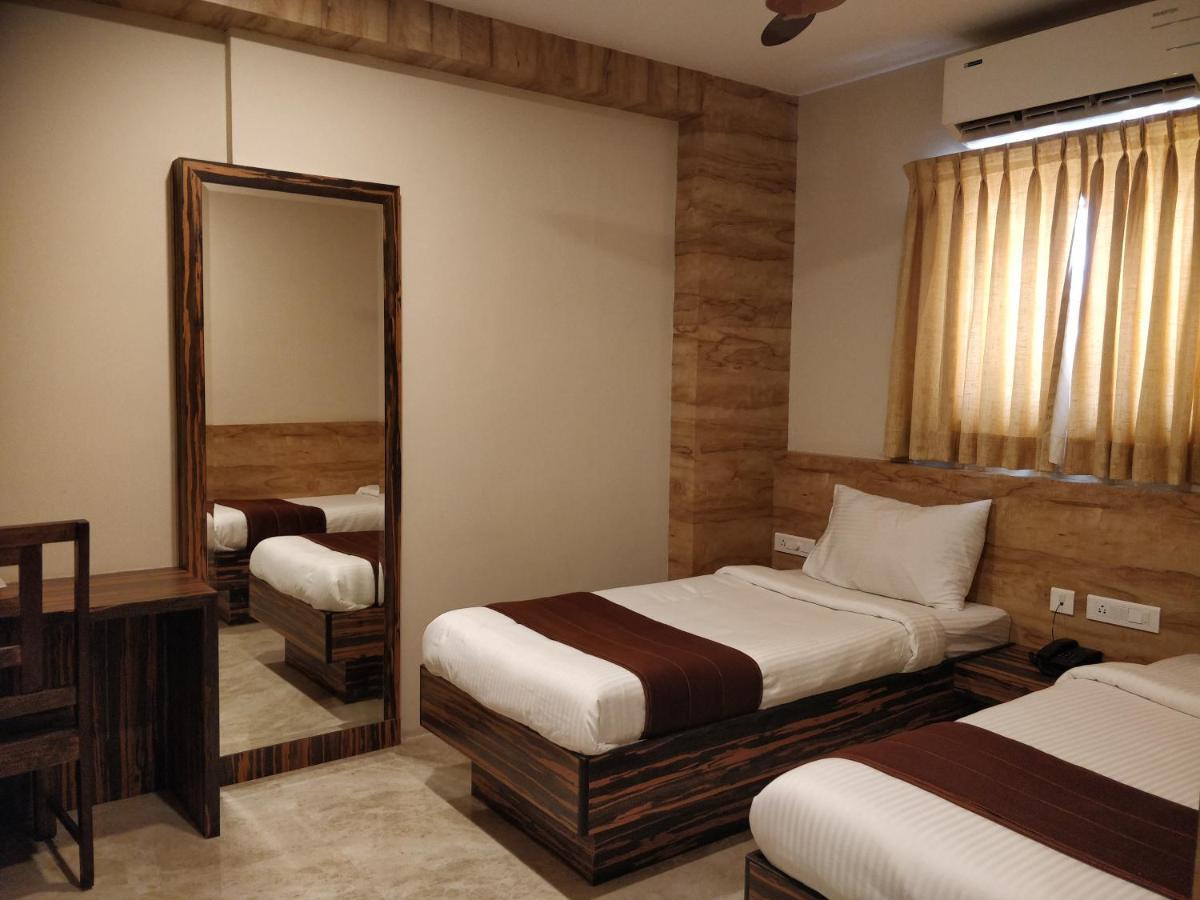 Deluxe Single Room
