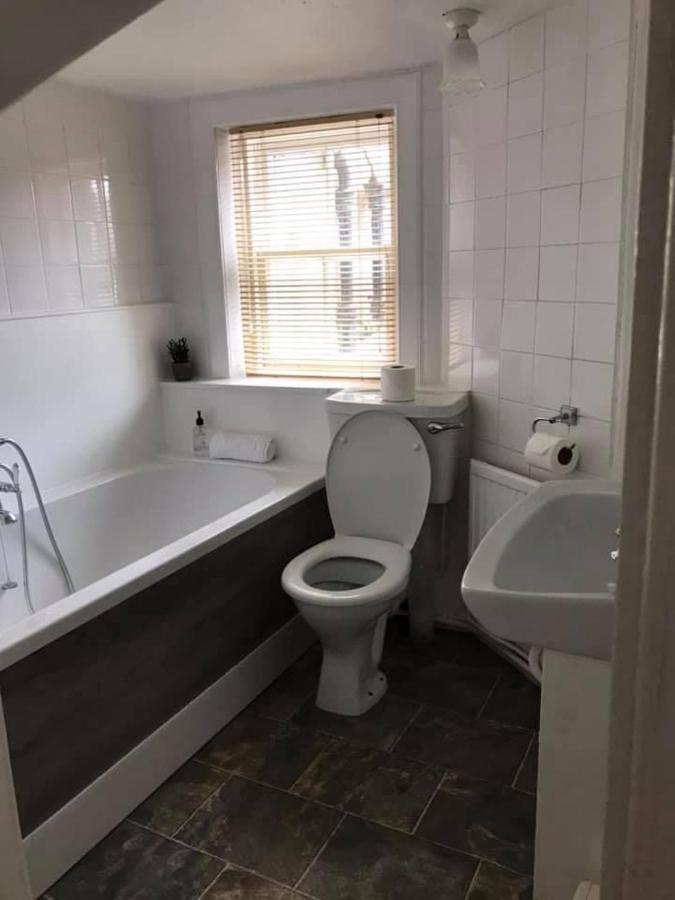 Twin Room Private Bathroom