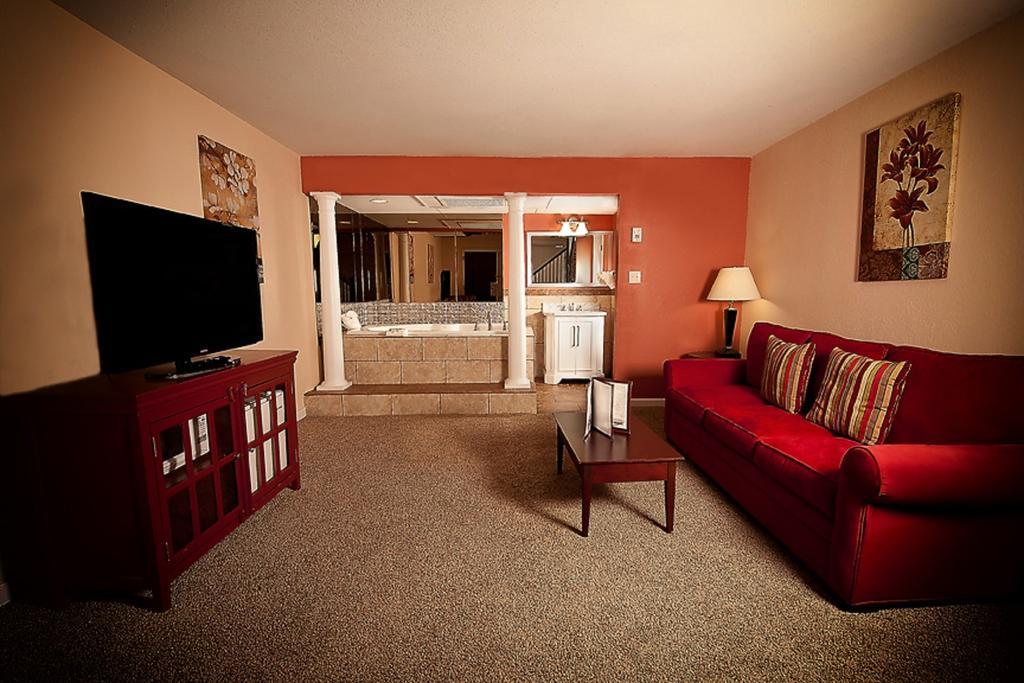 Honeymoon Suite