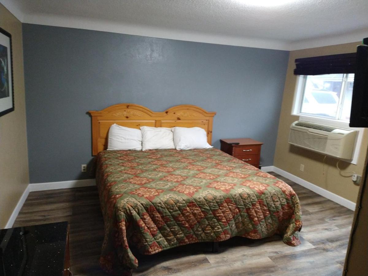 Single Room Bath