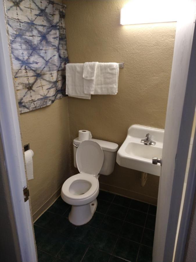 Single Room Bath