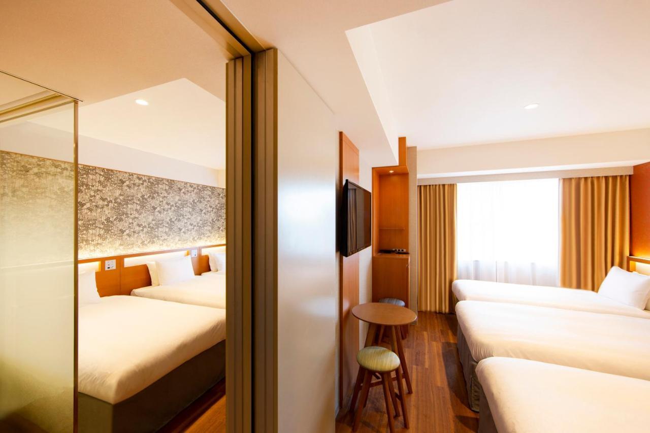 Standard Connecting Room