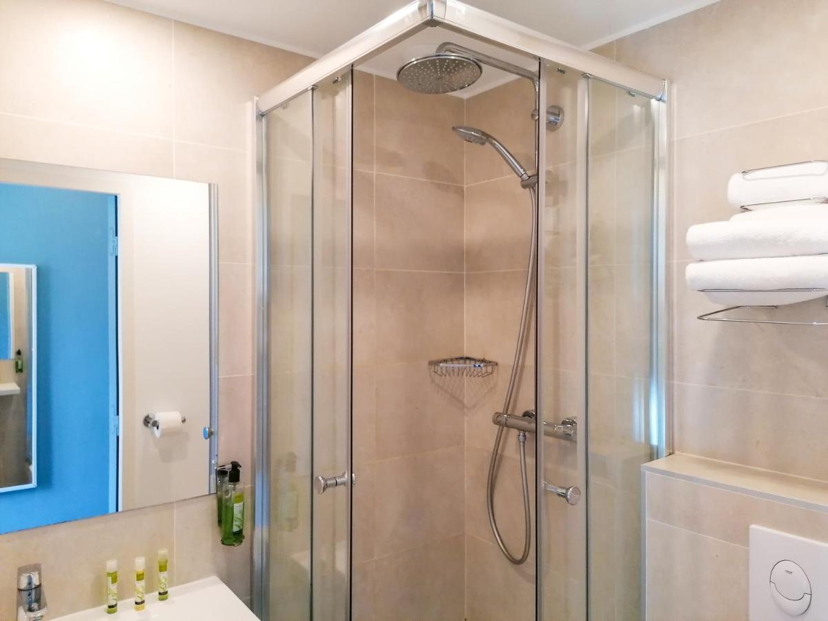 Small Economic Double Room 9m² Courtyard View