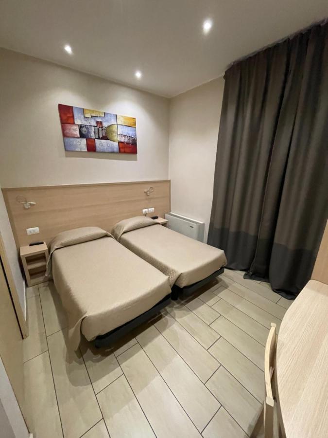 Double or Twin Room with Private Bathroom