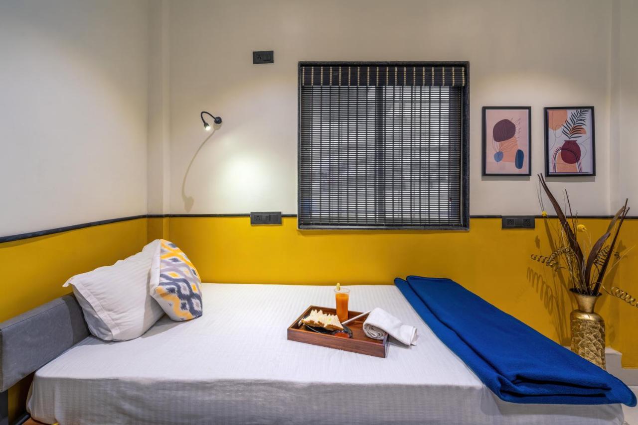 Single Bed in Female Dormitory Room,1162869375:JPEG