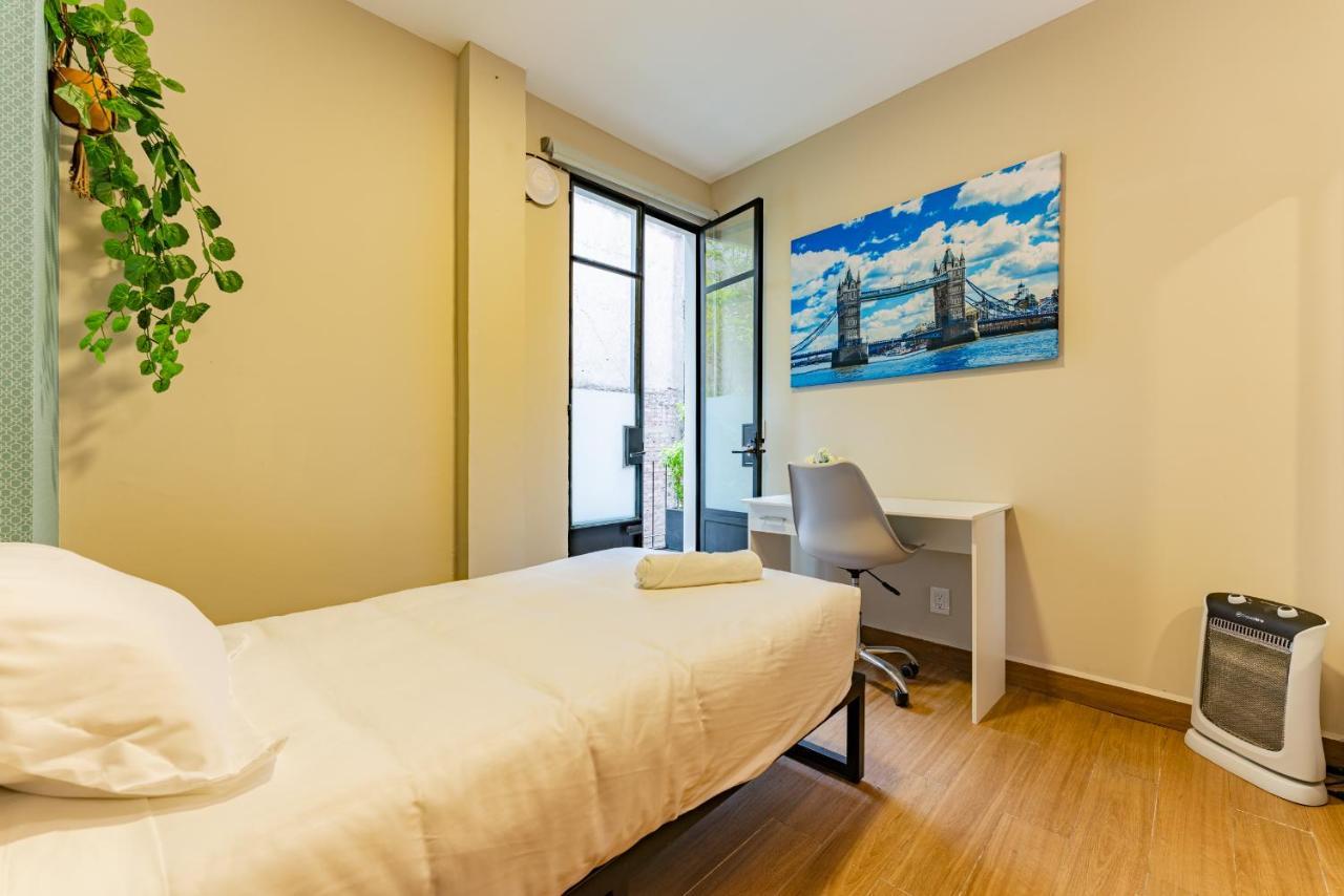 Single Room Bathroom
