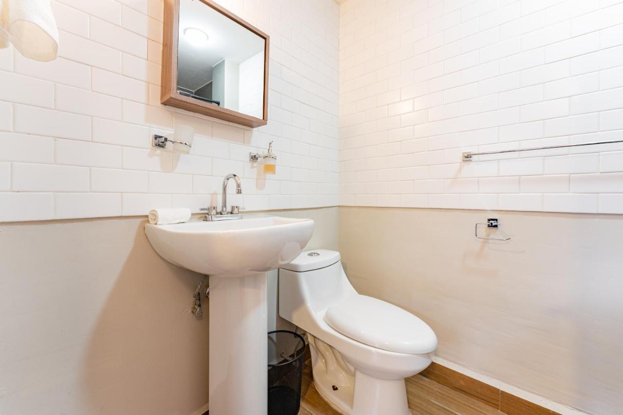Single Room Bathroom