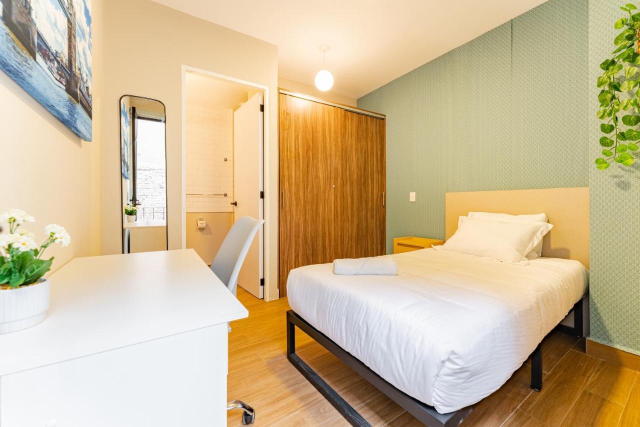 Single Room Bathroom