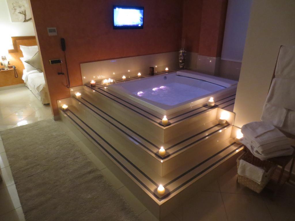 King Suite with Whirlpool