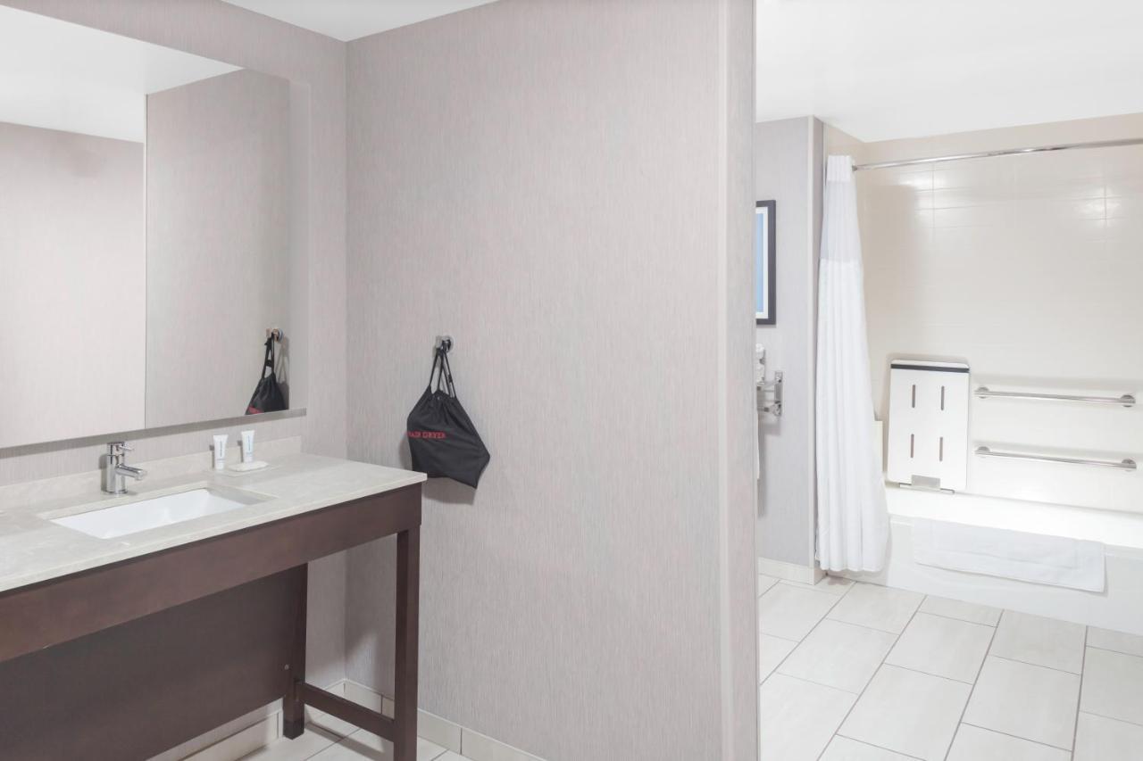 King Room with Sofa Bed and Accessible Tub - Disability Access