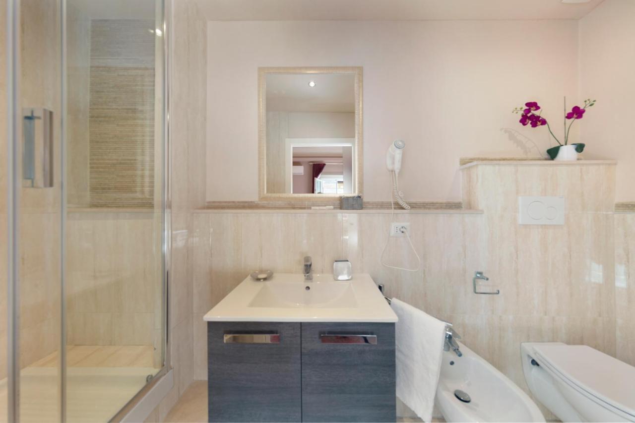 Standard Double Room with Private External Bathroom